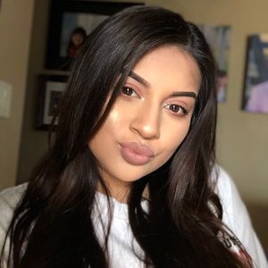 Meet your Posher, Noemi